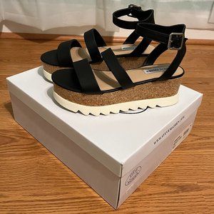 "Kristen" Steven Madden Wedges